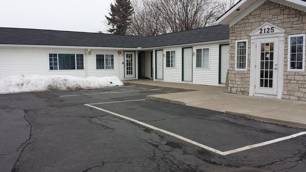Relax Inn Webster Exterior photo